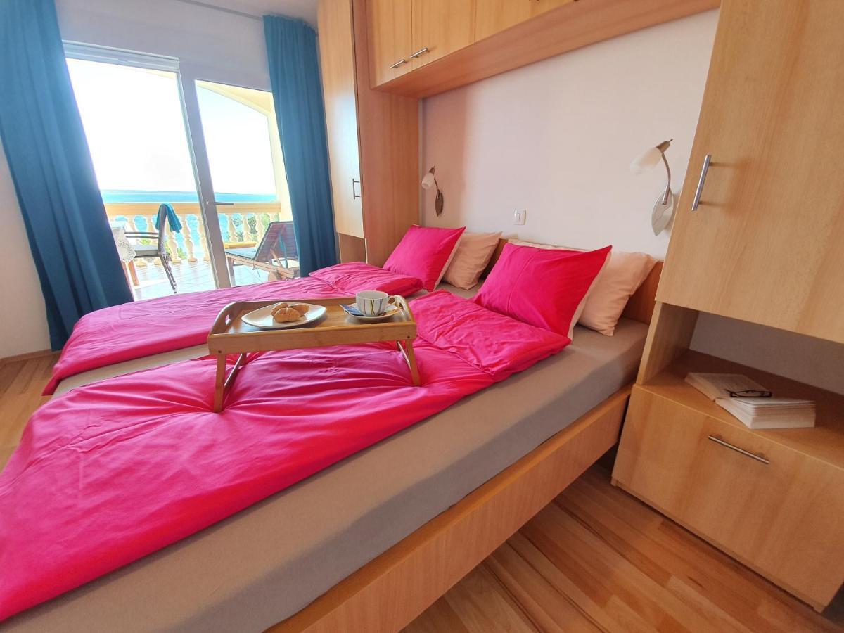 Comfortable Family Apt Iris 20M From Beach In Mandre Exterior photo