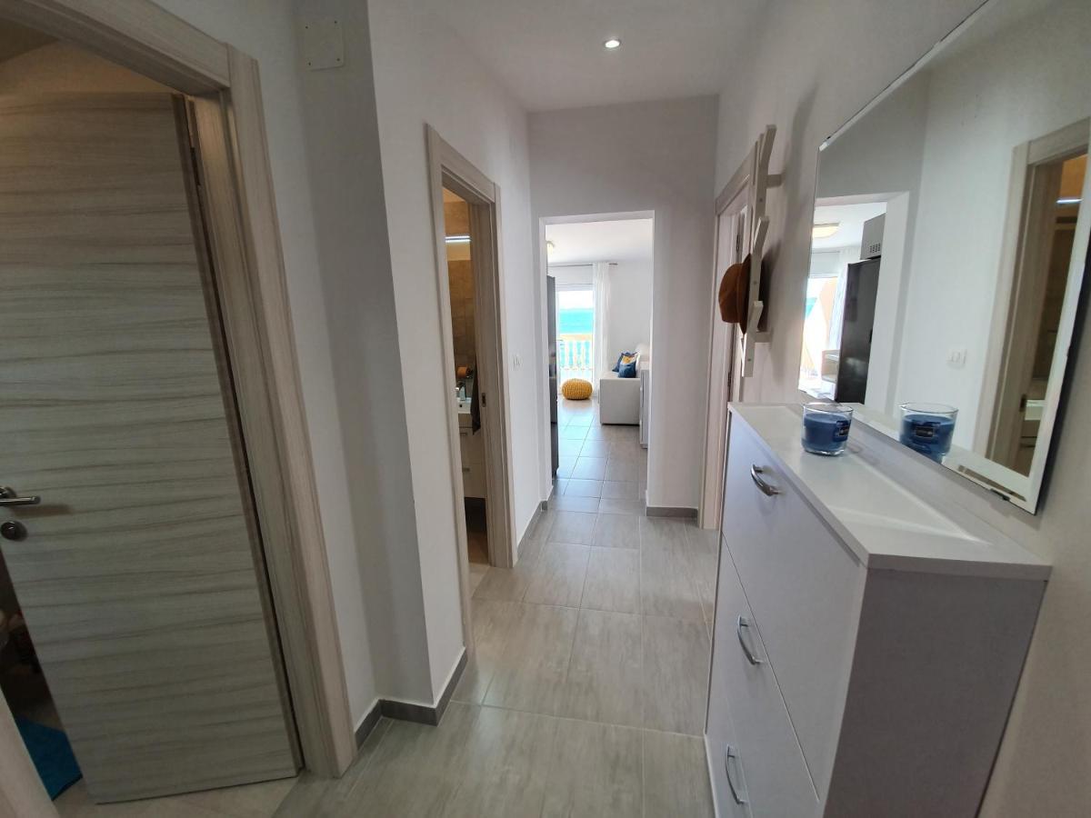 Comfortable Family Apt Iris 20M From Beach In Mandre Exterior photo